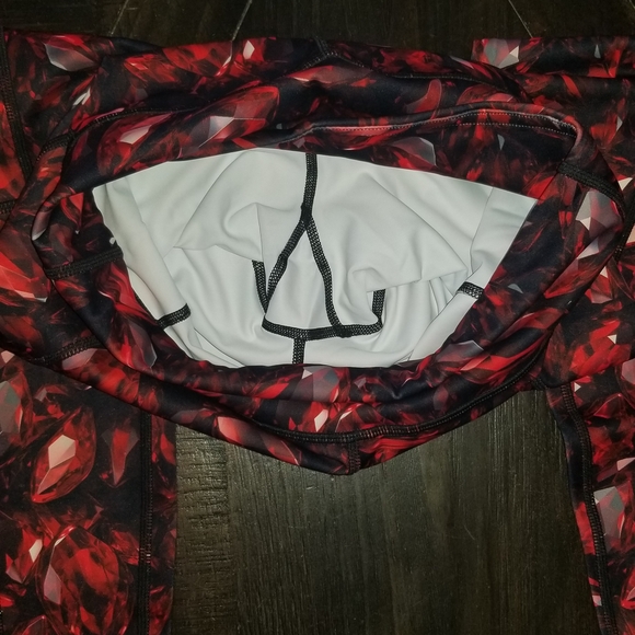 Constantly Varied Gear Women's Ruby Gem Leggings - Picture 4 of 4